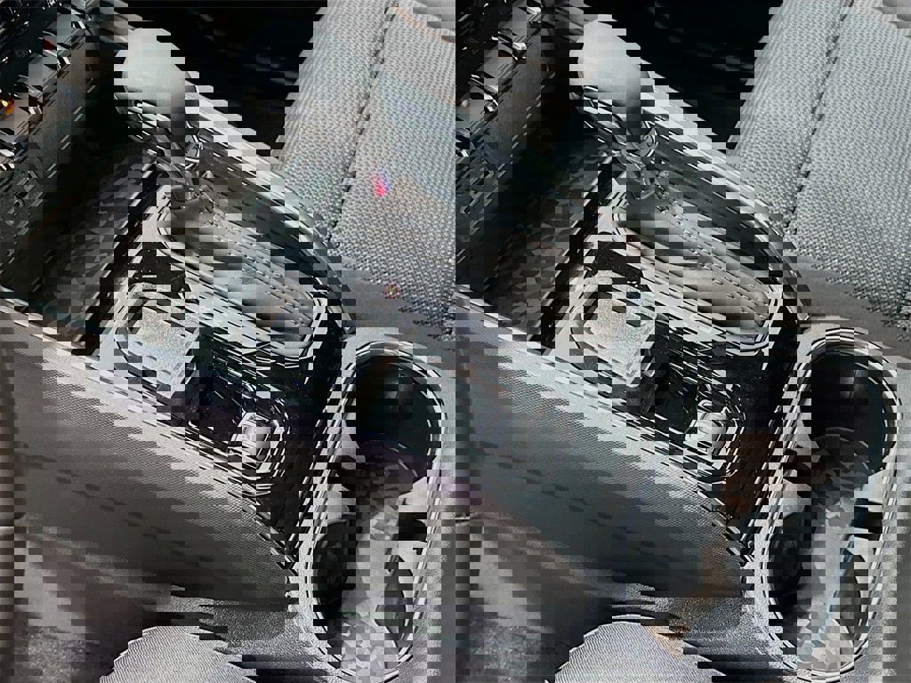 New 2026 GMC Canyon Elevation w/ Convenience Package image 17