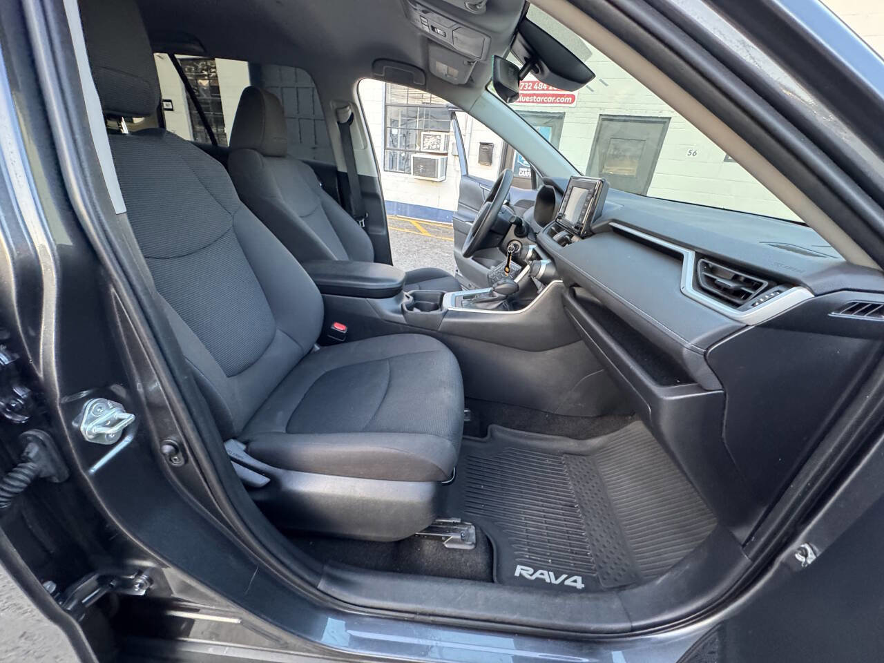 Used 2020 Toyota RAV4 LE image 58