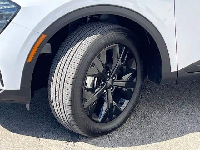 Certified 2025 Kia Sportage X-Line image 3