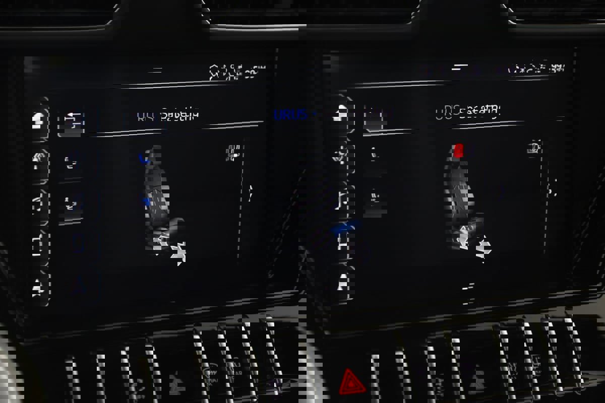 Used 2021 Lamborghini Urus image 64