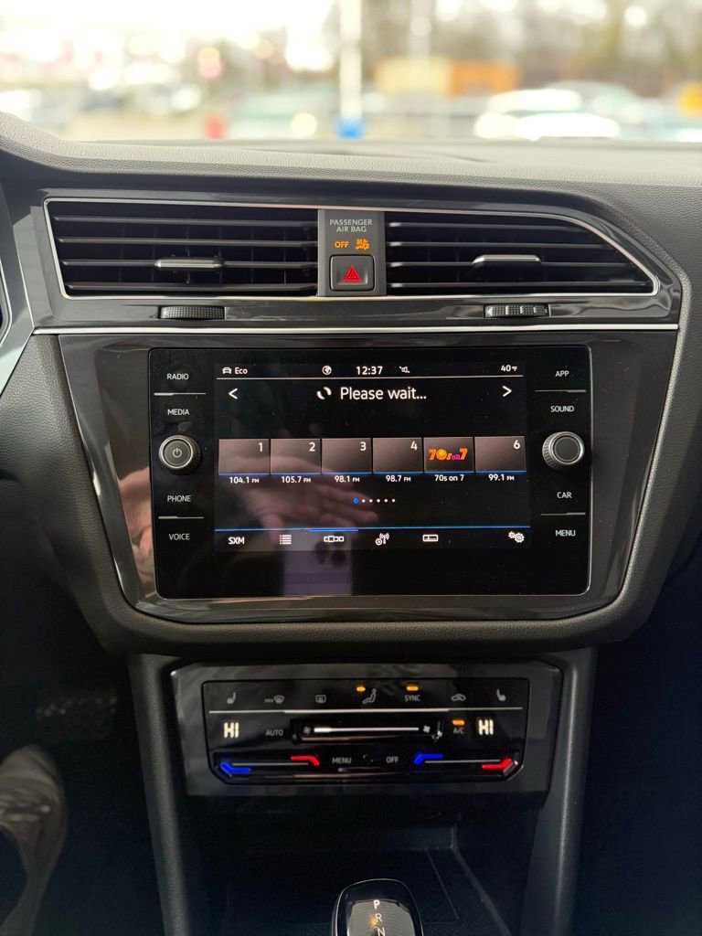 Used 2022 Volkswagen Tiguan SE image 24