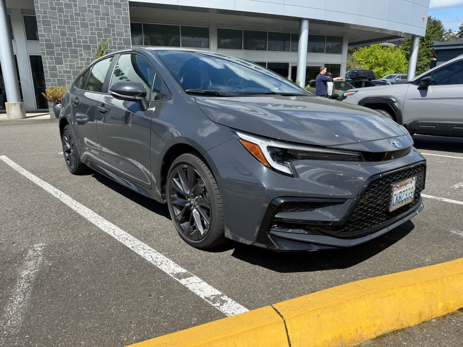 Used 2024 Toyota Corolla SE FWD image 4