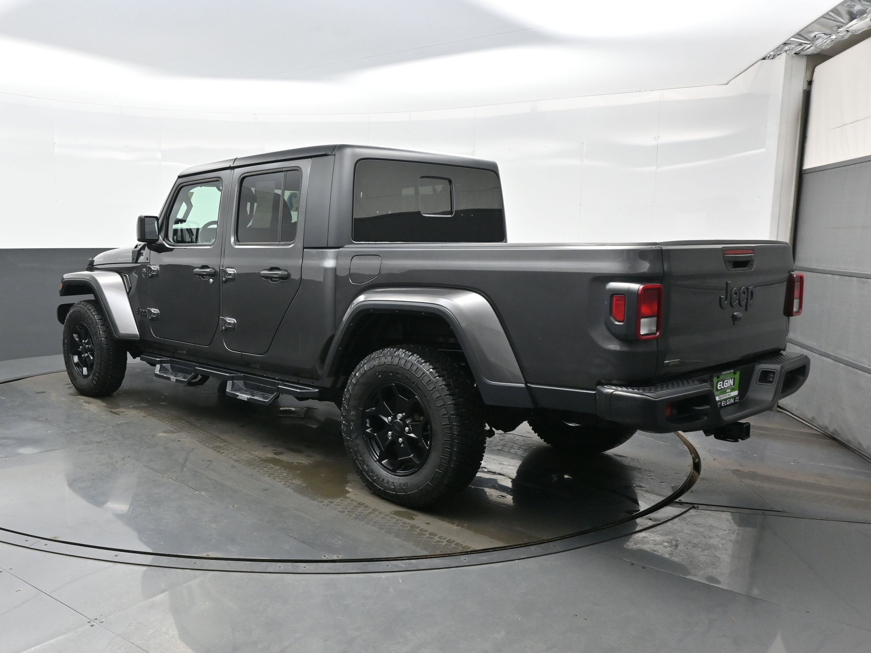 Used 2022 Jeep Gladiator Willys image 4