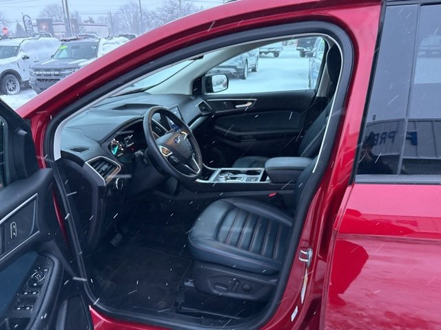 Used 2024 Ford Edge SEL w/ Sport Appearance Package image 23