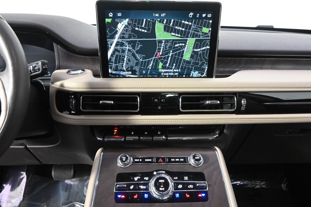 Used 2023 Lincoln Aviator Reserve w/ Equipment Group 201A AWD/4WD image 27
