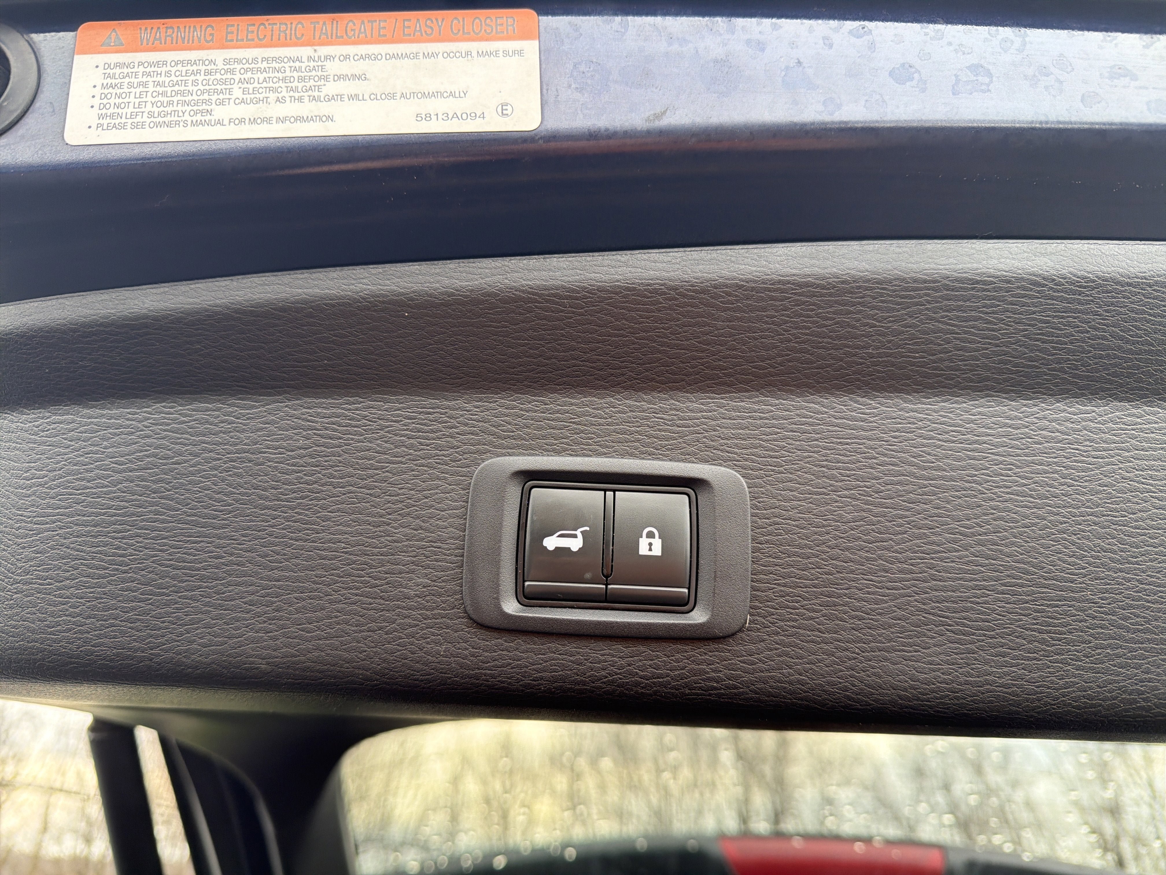 Used 2023 Mitsubishi Outlander SE Black Edition image 25
