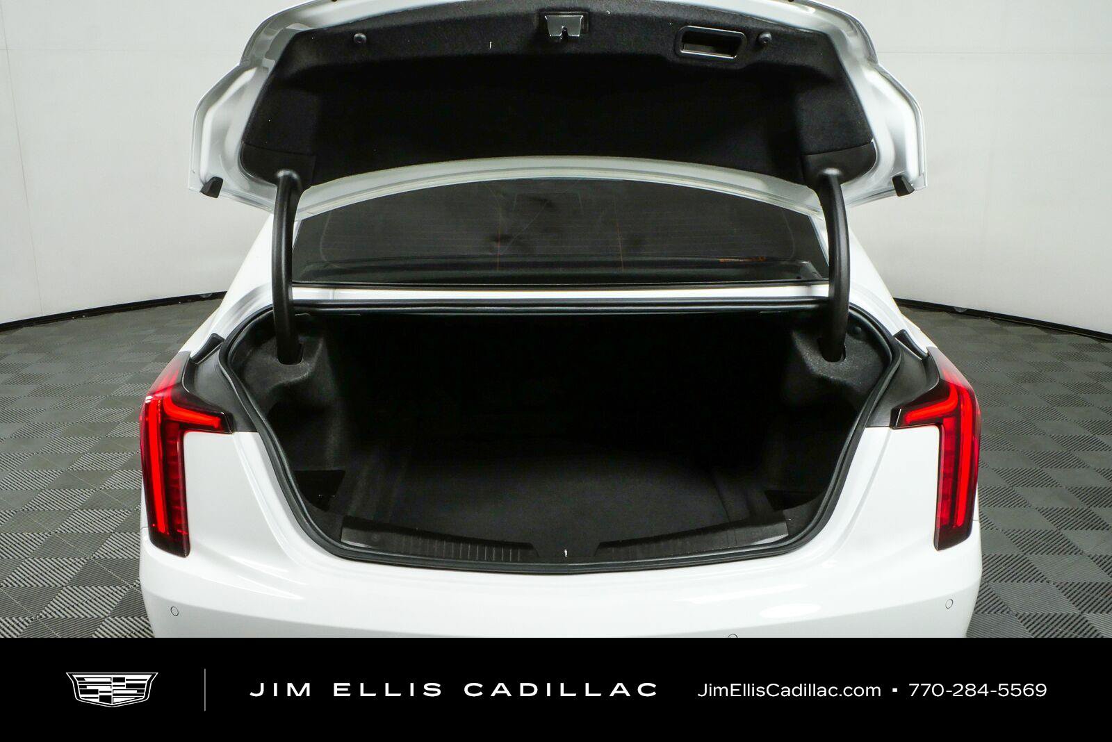 Used 2021 Cadillac CT5 Premium Luxury RWD image 32