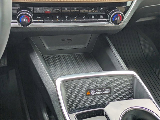 New 2026 Chevrolet Equinox ACTIV w/ Convenience Package III image 20