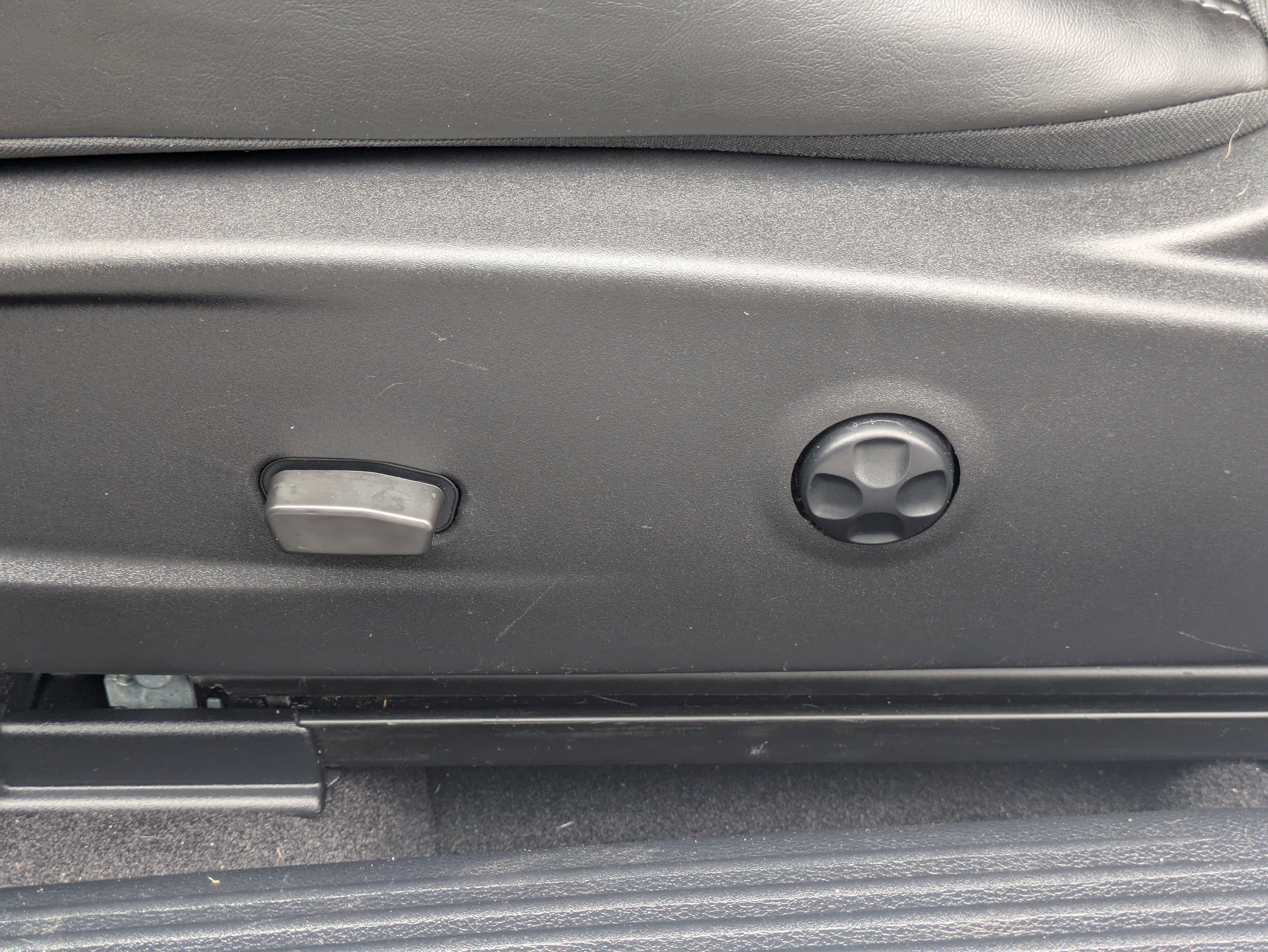 Used 2021 Dodge Challenger R/T w/ Plus Package image 10