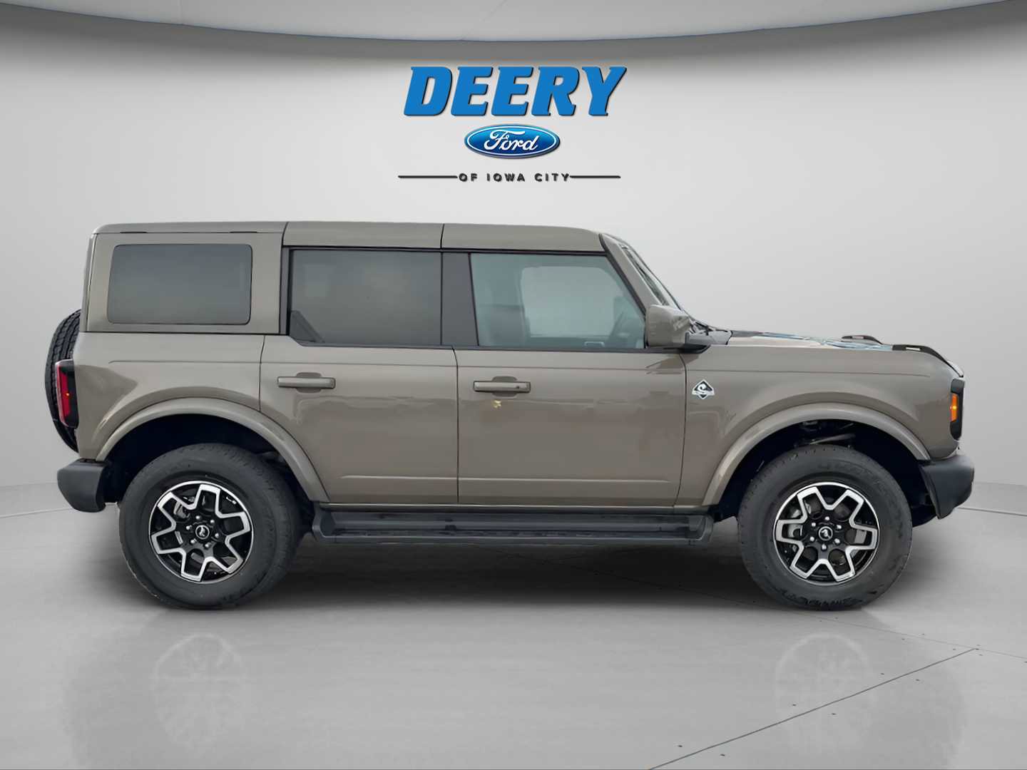 Used 2025 Ford Bronco Outer Banks image 7