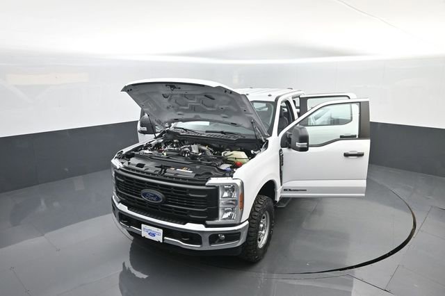 New 2026 Ford F250 XL w/ XL Off-Road Package AWD/4WD image 32