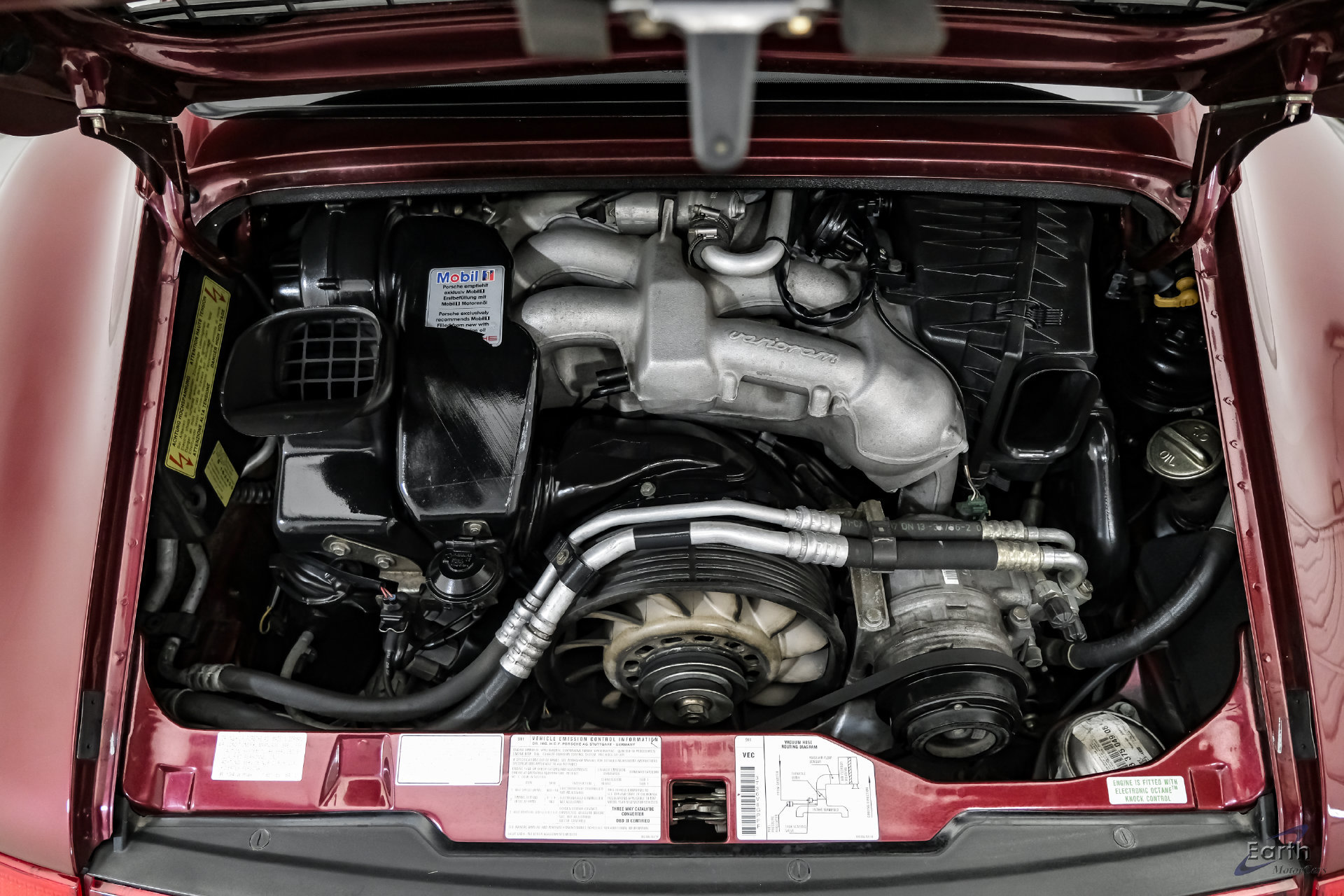 Used 1997 Porsche 911 Carrera 4S AWD/4WD image 4