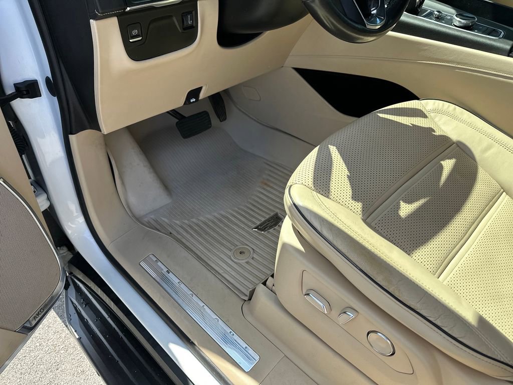Used 2021 Cadillac Escalade ESV Premium Luxury AWD/4WD image 20