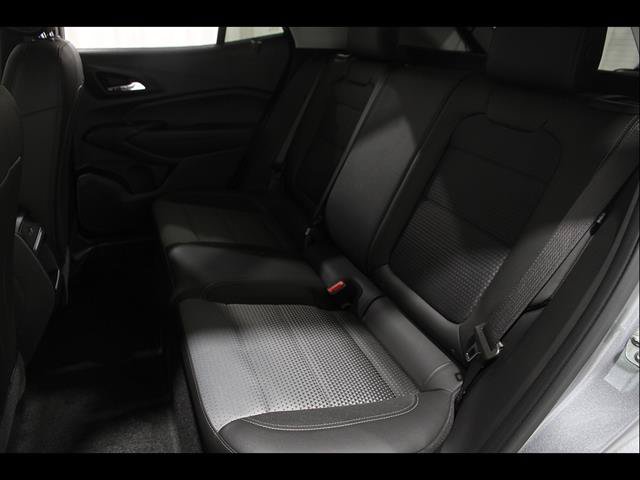 Used 2024 Chevrolet Trax LT w/ Driver Confidence Package FWD image 18