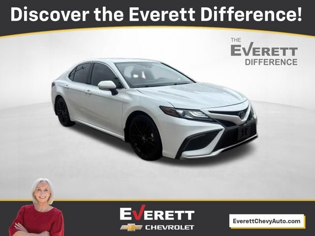 Used 2023 Toyota Camry XSE FWD image 1