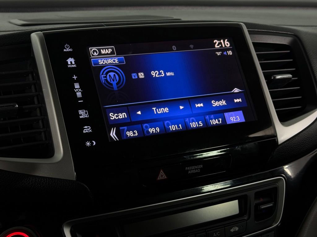 Used 2017 Honda Pilot Touring image 16