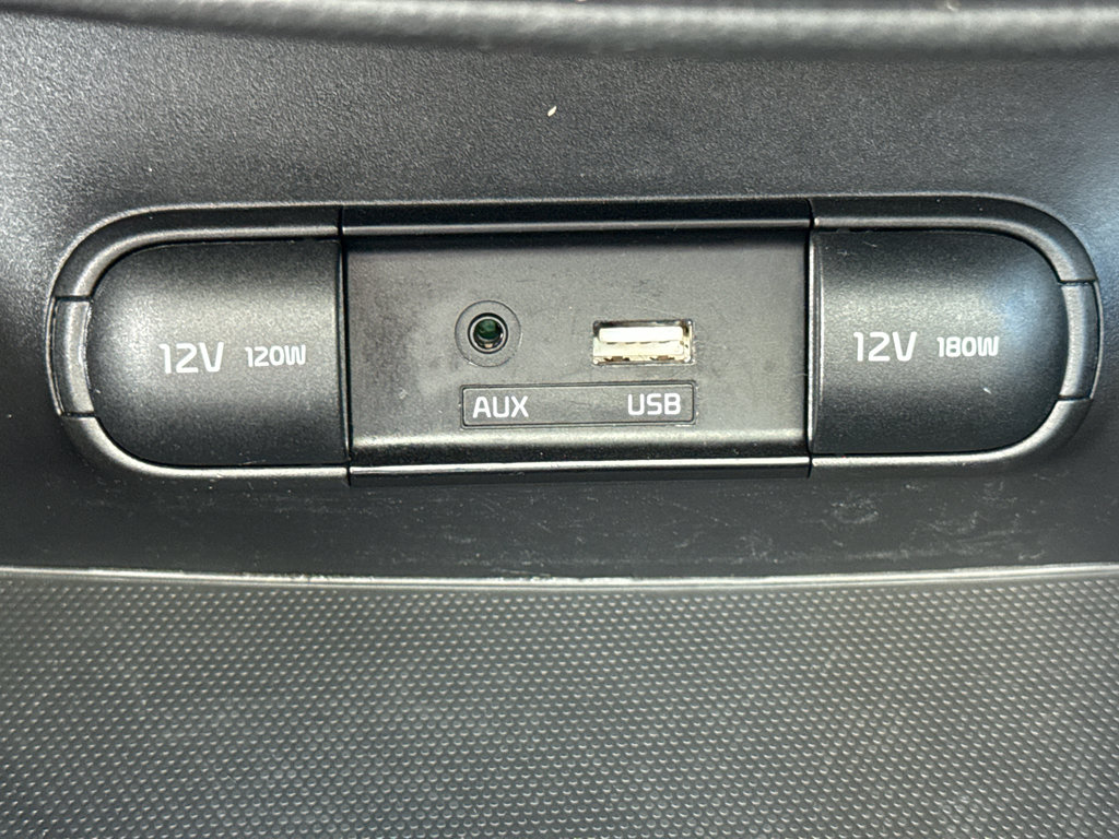 Used 2018 Kia Soul ! w/ Tech Package FWD image 26