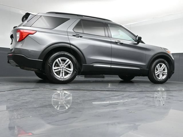 Certified 2021 Ford Explorer XLT w/ Equipment Group 202A AWD/4WD image 42
