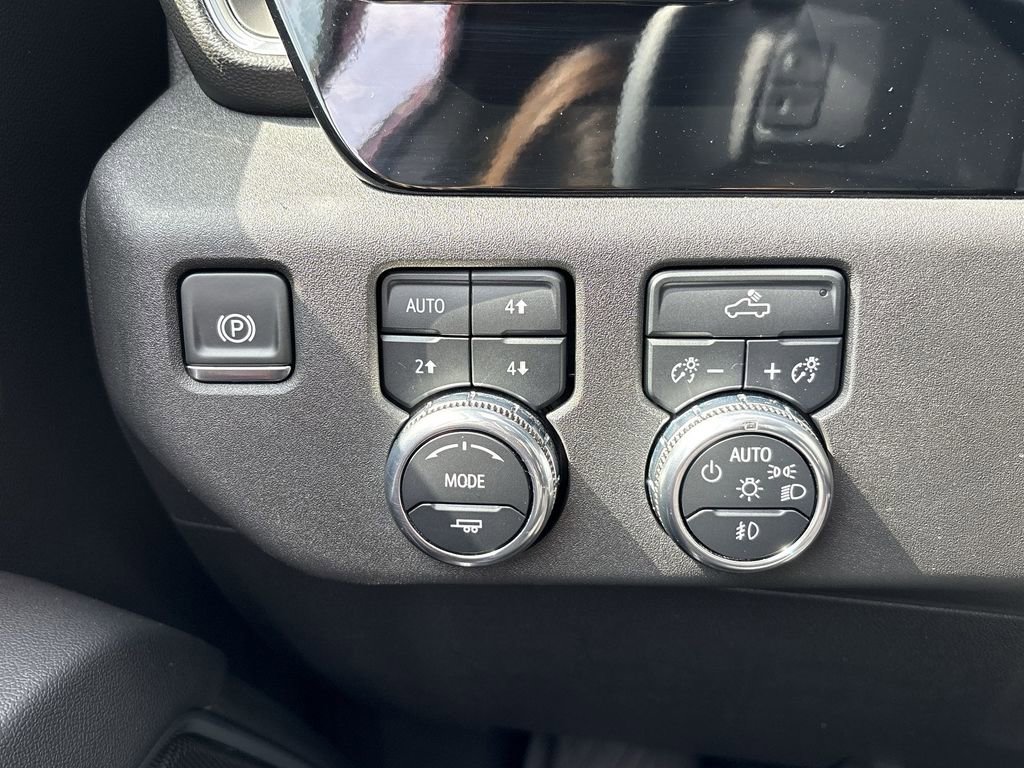 Used 2024 GMC Sierra 1500 Elevation image 16
