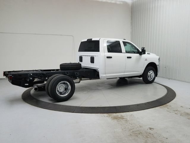 New 2026 RAM 3500 Tradesman w/ Chrome Appearance Group A AWD/4WD image 7