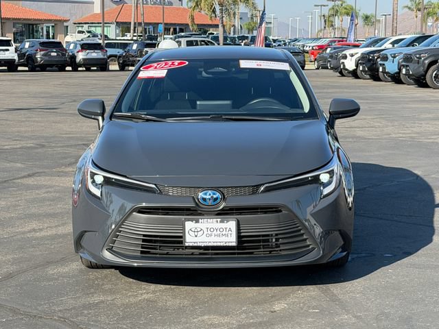 Used 2025 Toyota Corolla LE FWD image 2