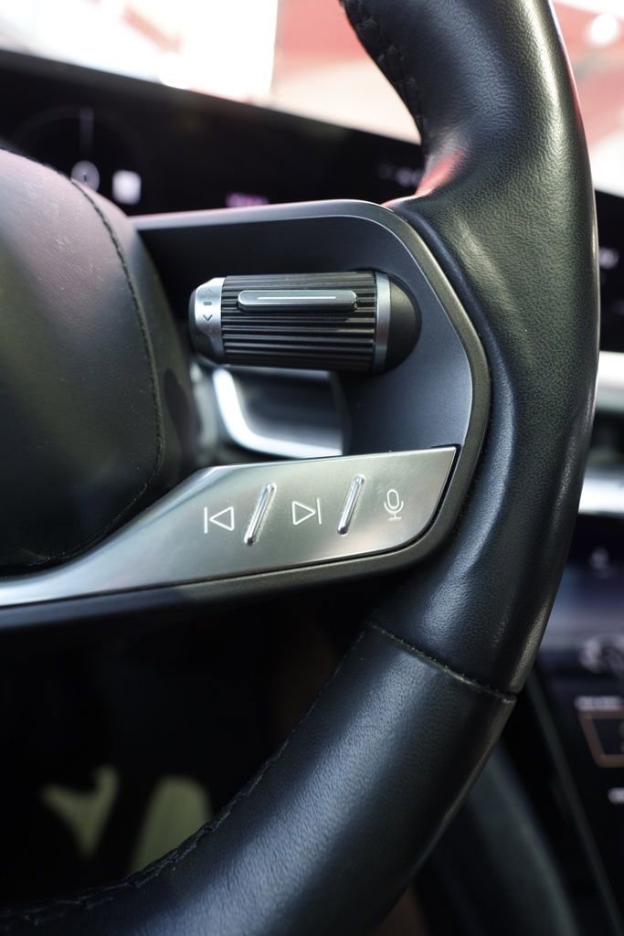 Used 2023 Lucid Air Touring image 11