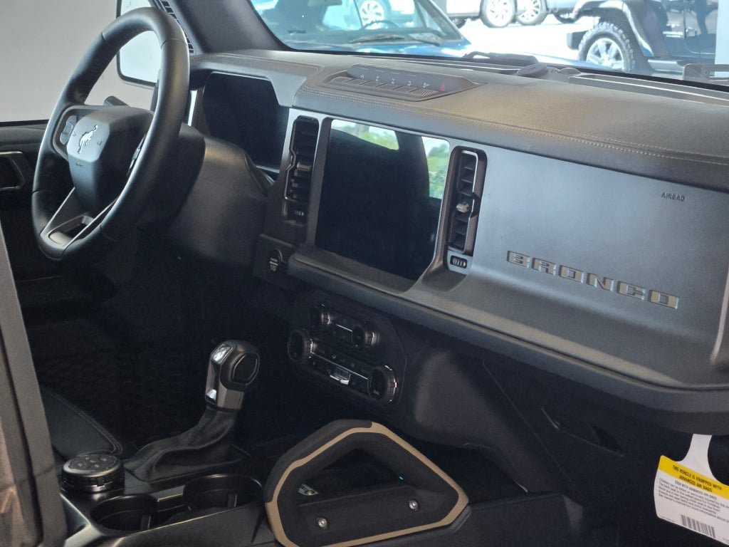 Used 2025 Ford Bronco Badlands AWD/4WD image 8