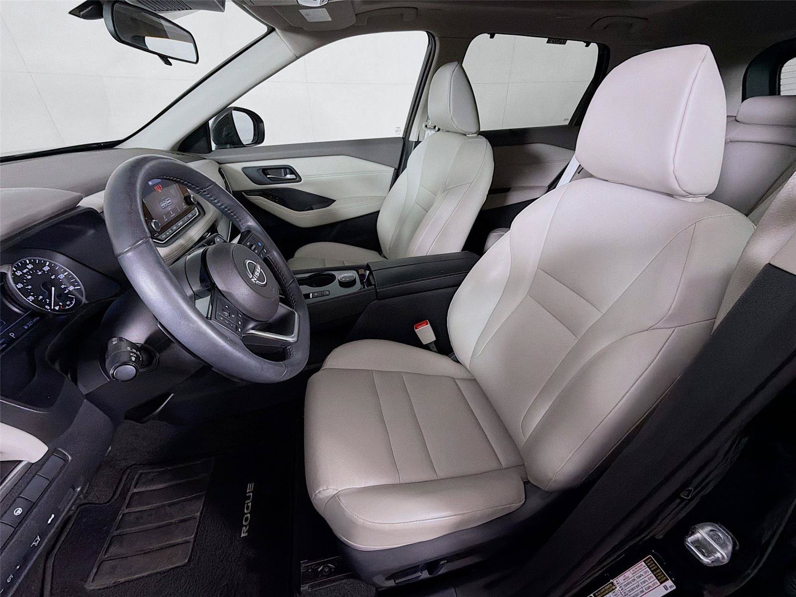 Used 2023 Nissan Rogue SV w/ SV Premium B Package AWD/4WD image 2