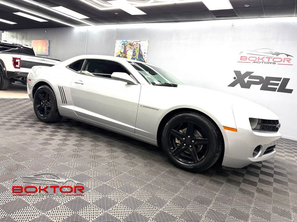 Used 2011 Chevrolet Camaro LT RWD image 1