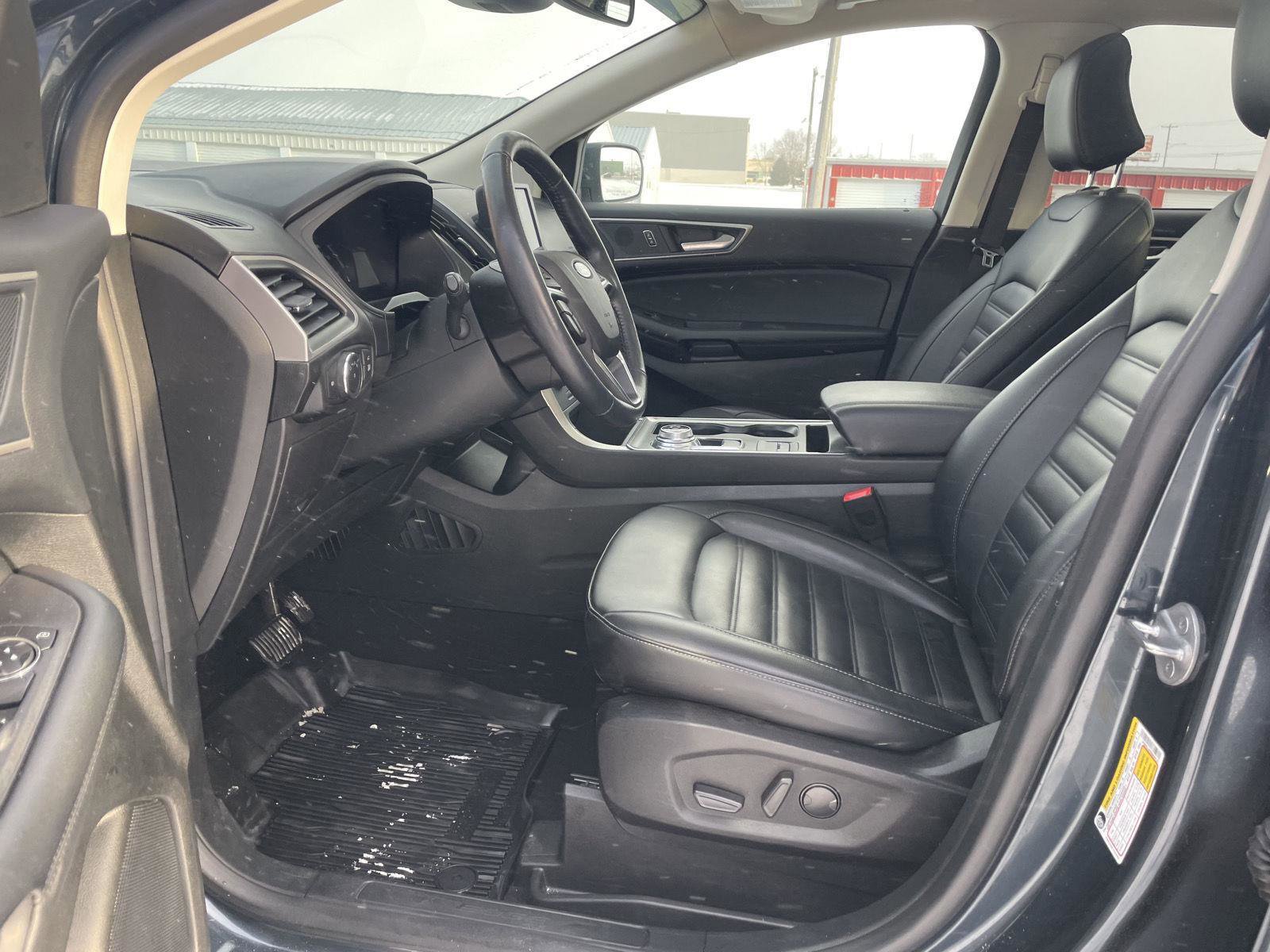 Used 2022 Ford Edge SEL w/ Convenience Package image 11