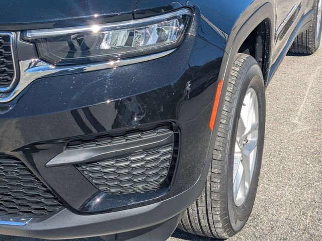 New 2025 Jeep Grand Cherokee Laredo RWD image 12