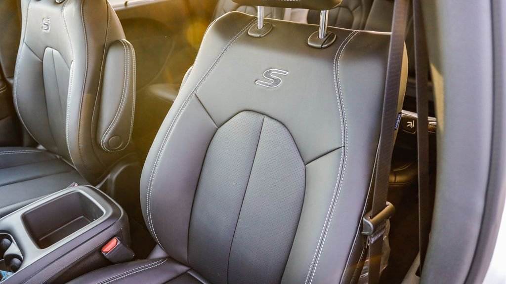 New 2026 Chrysler Pacifica Select w/ S Appearance Package image 26