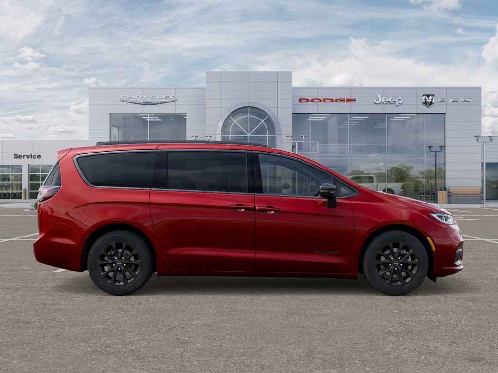 New 2025 Chrysler Pacifica Select w/ Fav Edition Package image 24