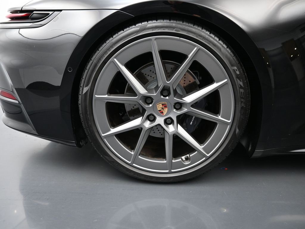 Used 2025 Porsche 911 Carrera image 26