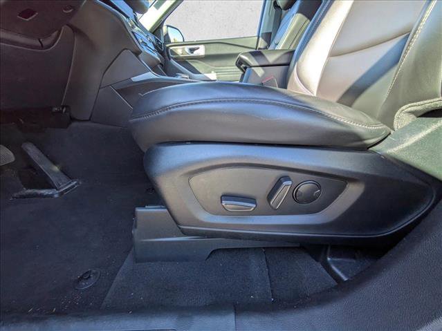 Used 2022 Ford Explorer XLT w/ Equipment Group 202A image 17