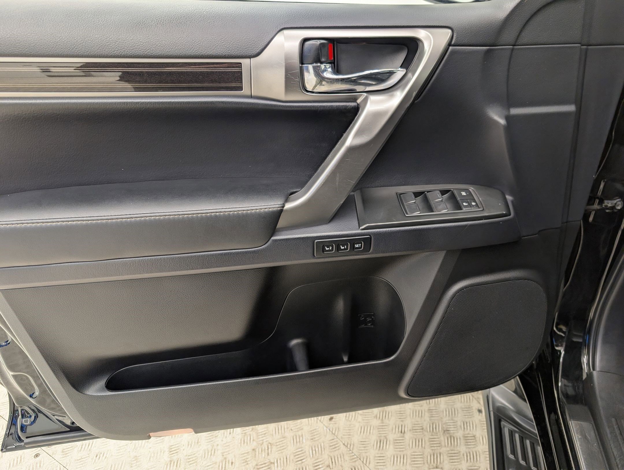 Used 2022 Lexus GX 460 Luxury w/ Accessory Package image 14