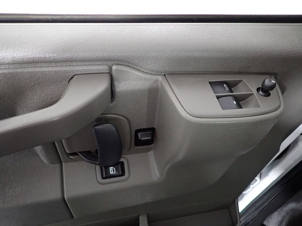 Used 2024 GMC Savana 2500 w/ Driver Convenience Package RWD image 19