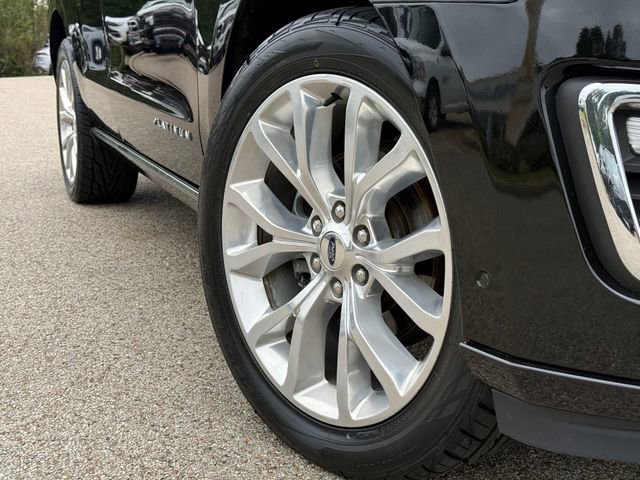 Used 2019 Ford Expedition Platinum image 2