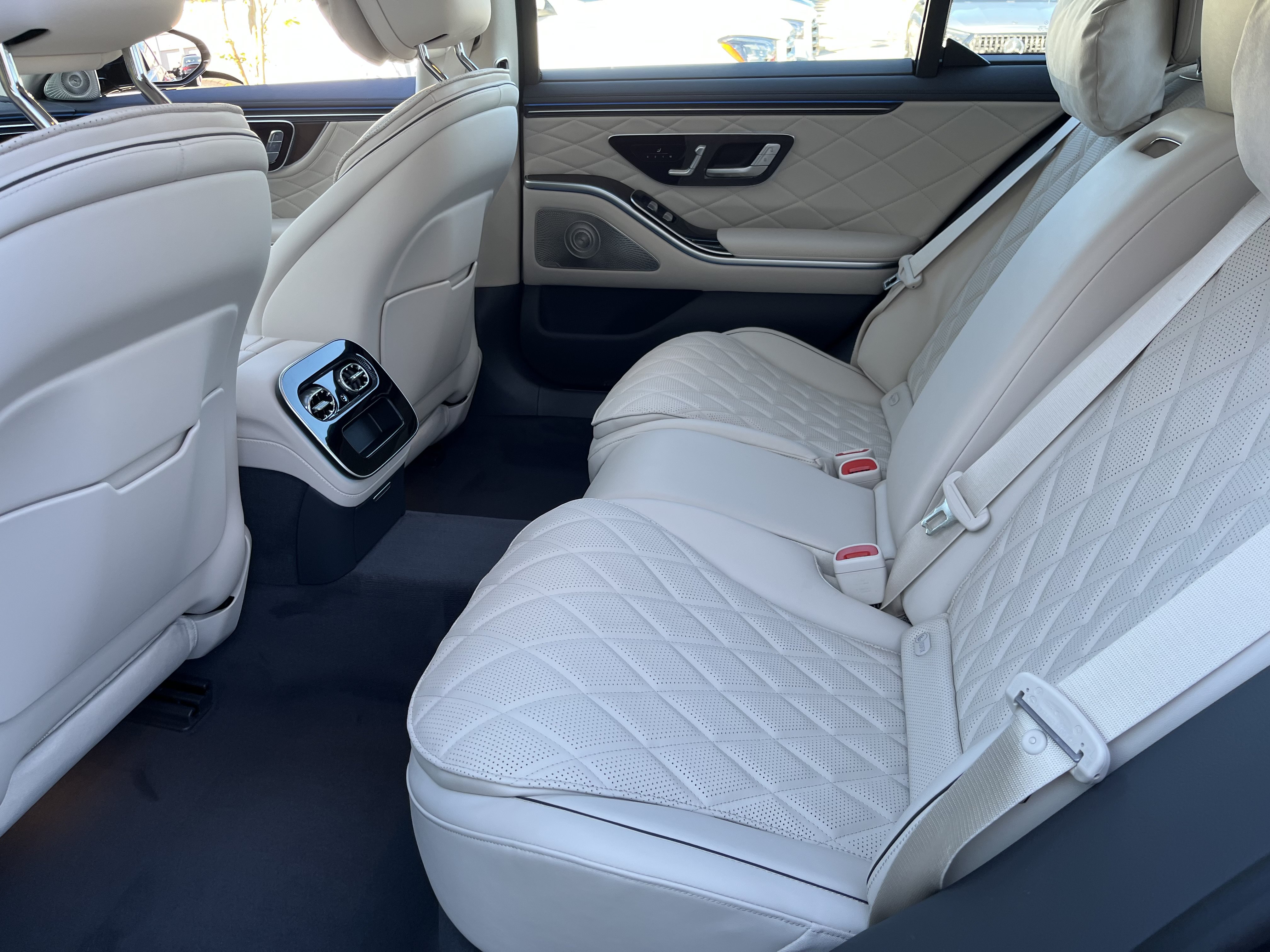 New 2027 Mercedes-Benz S 580 4MATIC Sedan image 16