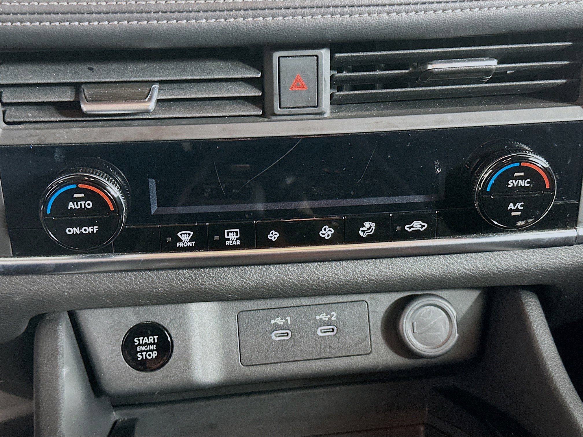 Used 2024 Nissan Rogue SV FWD image 23
