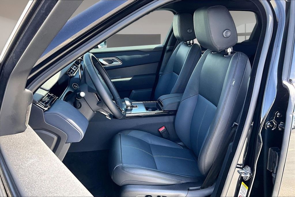 Used 2025 Land Rover Range Rover Velar Dynamic SE image 19