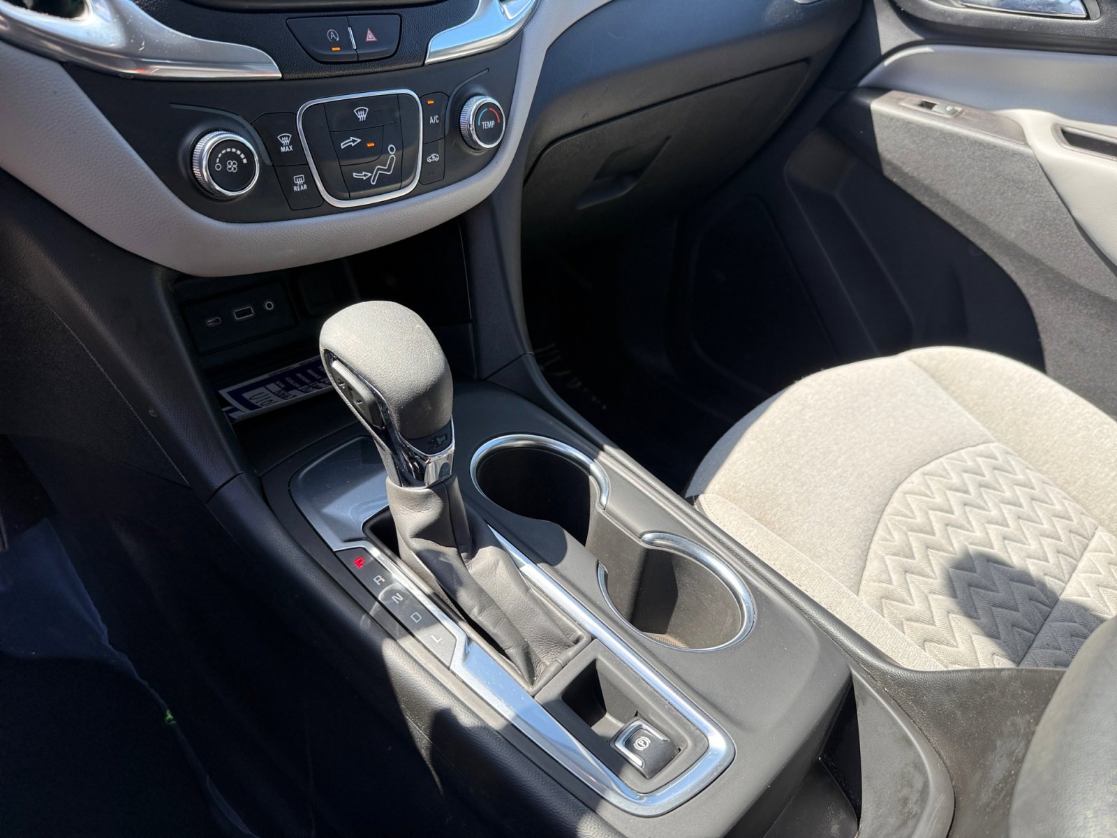 Used 2022 Chevrolet Equinox LT image 13