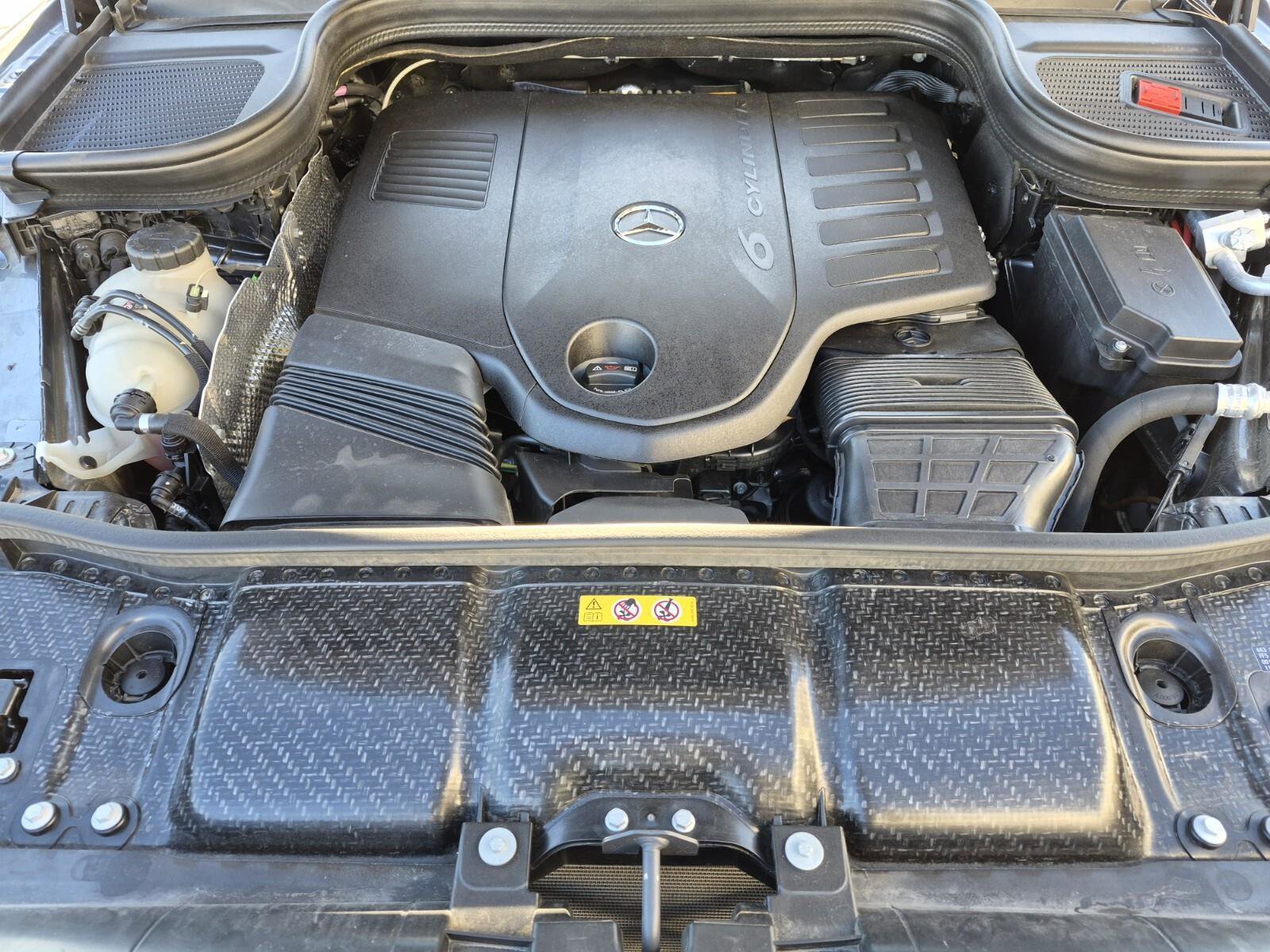 Used 2024 Mercedes-Benz GLS 450 4MATIC image 12