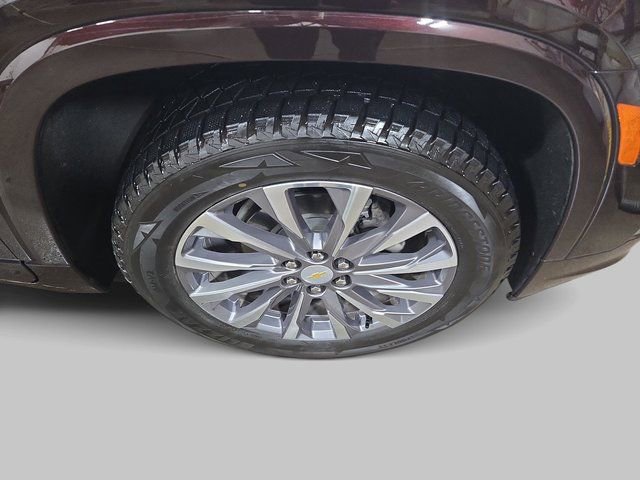 Used 2023 Chevrolet Traverse Premier image 38