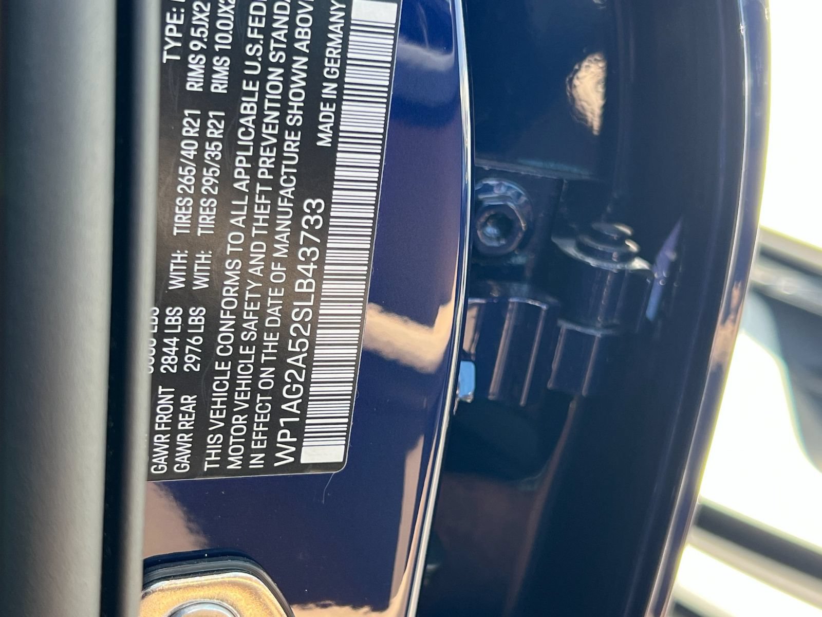 Certified 2025 Porsche Macan S AWD/4WD image 35