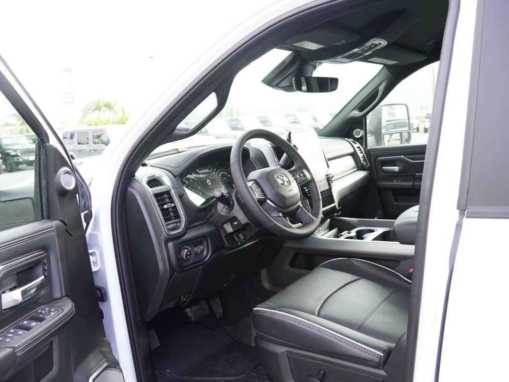 New 2026 RAM 3500 Laramie AWD/4WD image 21
