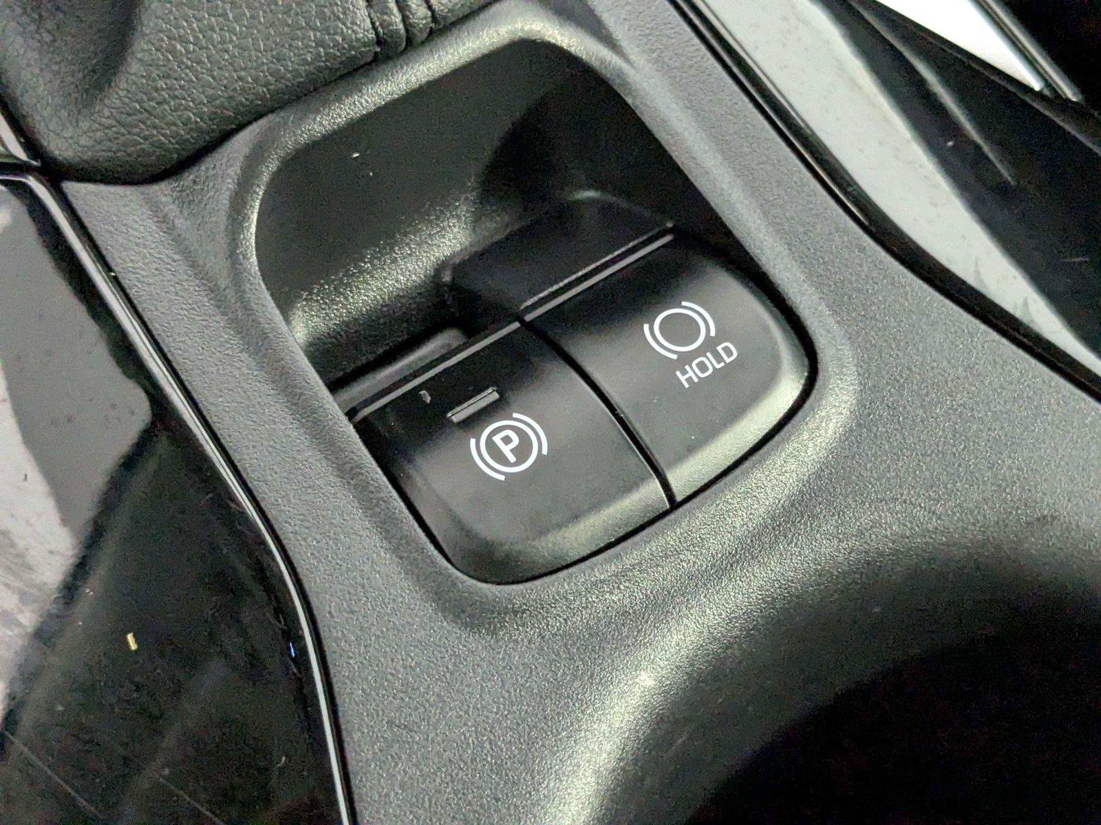 Certified 2025 Toyota Corolla Cross XLE FWD image 26