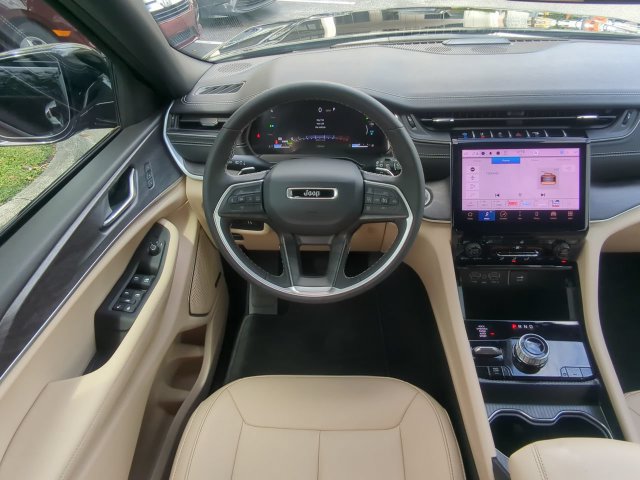 Certified 2025 Jeep Grand Cherokee Limited 4xe AWD/4WD image 19