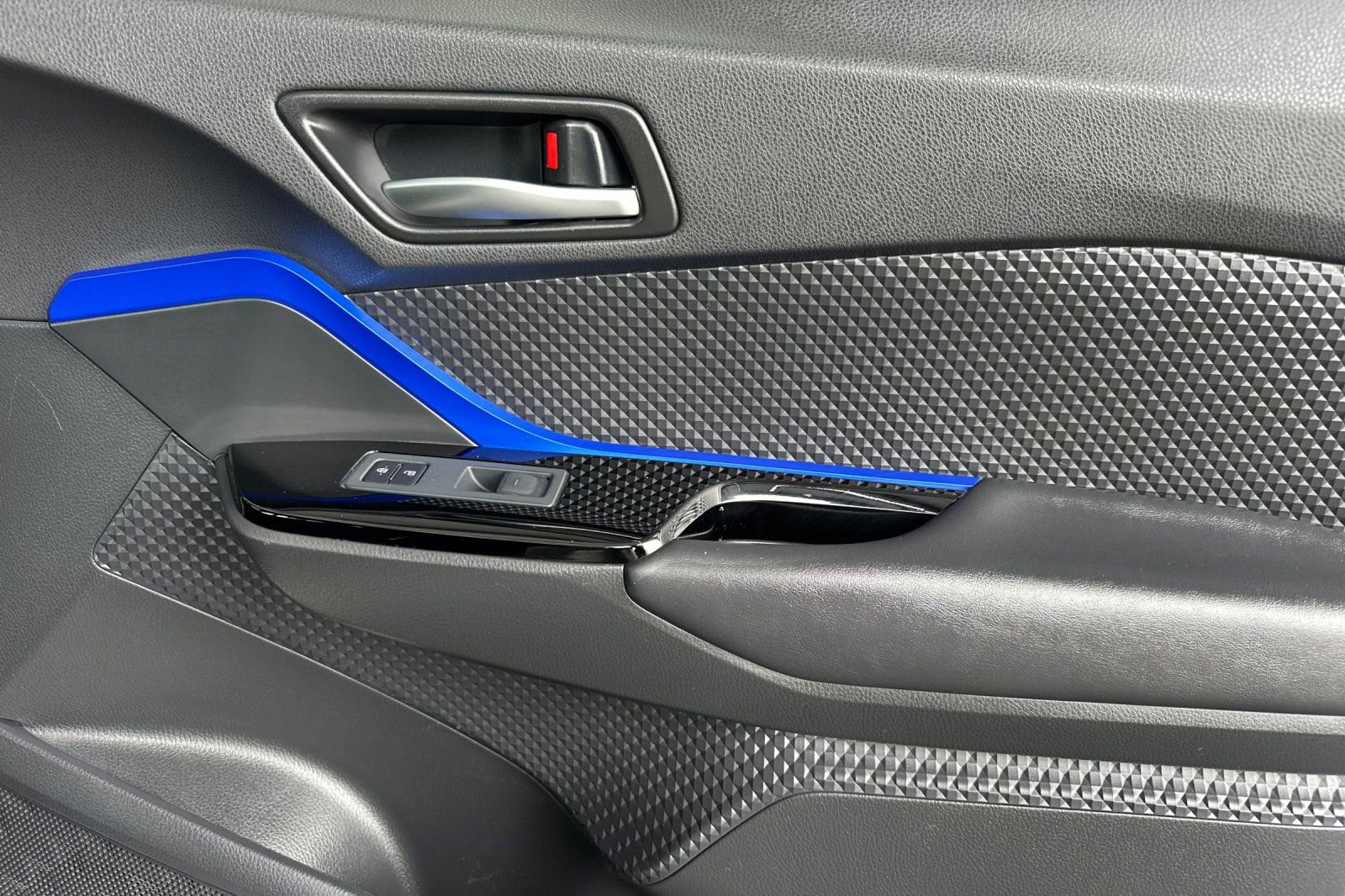 Certified 2020 Toyota C-HR XLE image 20