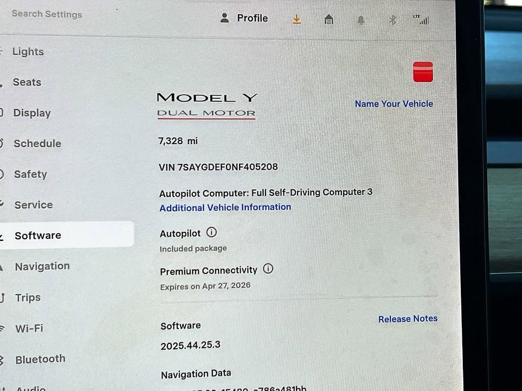 Used 2022 Tesla Model Y Performance image 11